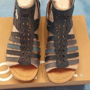 Women's Blue Gladiator Sandals 6 1/2 W, NWT